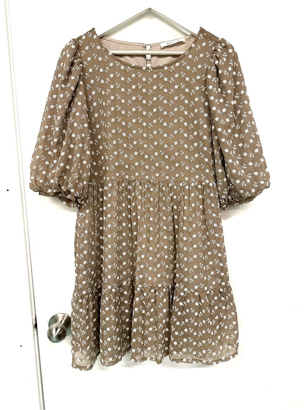 Mustard Seed Embroidered Floral Tiered Dress Medium Taupe Puff Sleeve